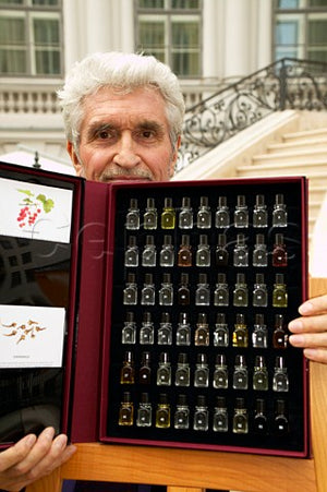 【LE NEZ DU VIN 54 ルネデュヴァン】 LE NEZ DU VIN 54 ARÔMES Italien (Italian Edition): LENOIR, JEAN