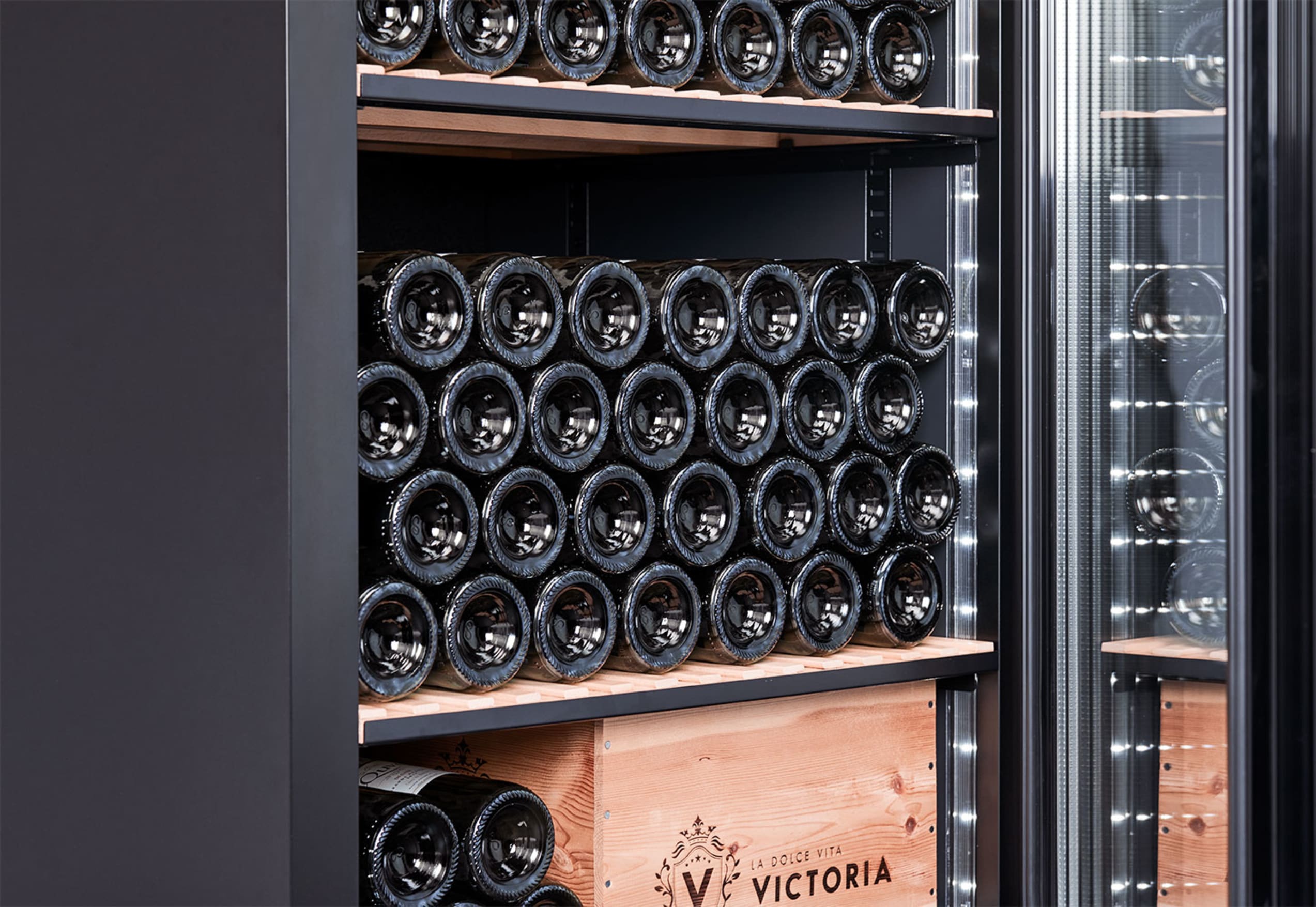 mQuvée - Velvet 220 Glass 273 Bottle Single Zone Wine Cabinet