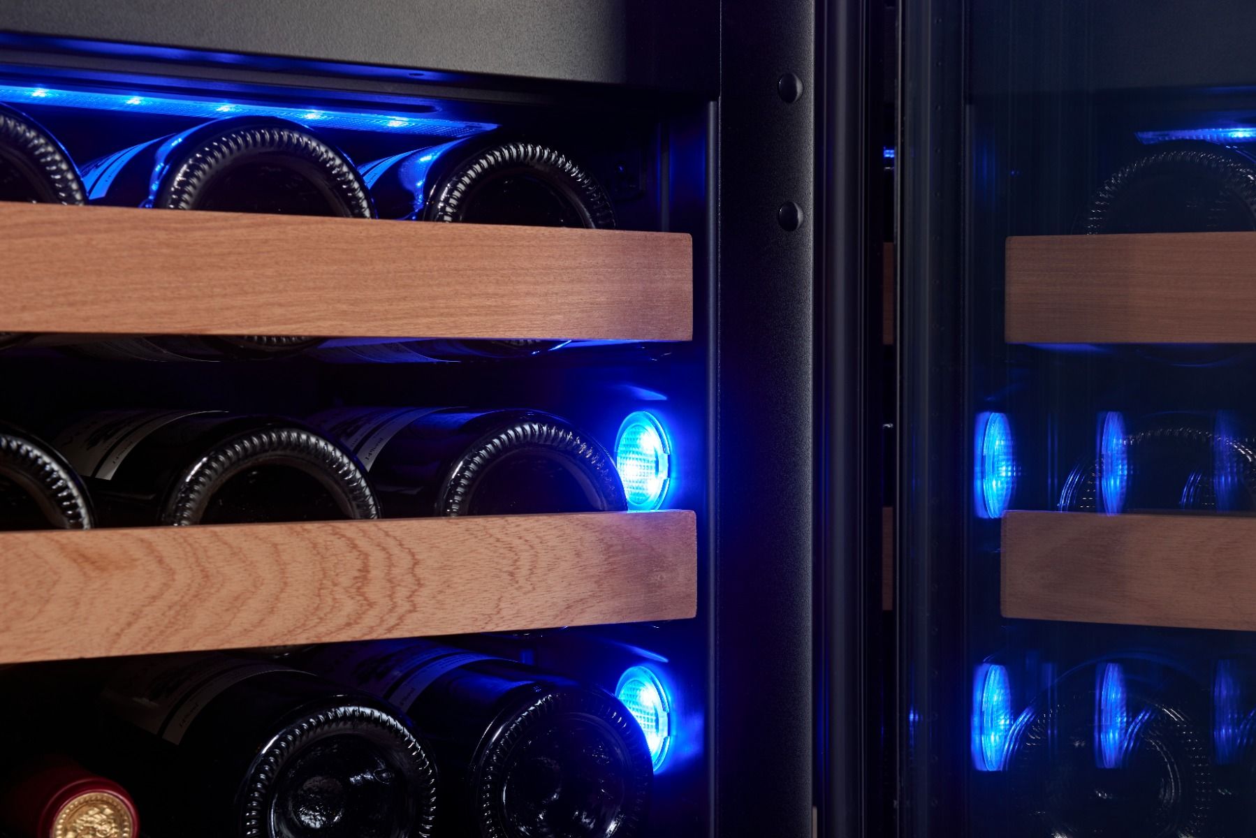 Swisscave - WIB-60DF - Kitchen Edition Dual Zone Wine Fridge